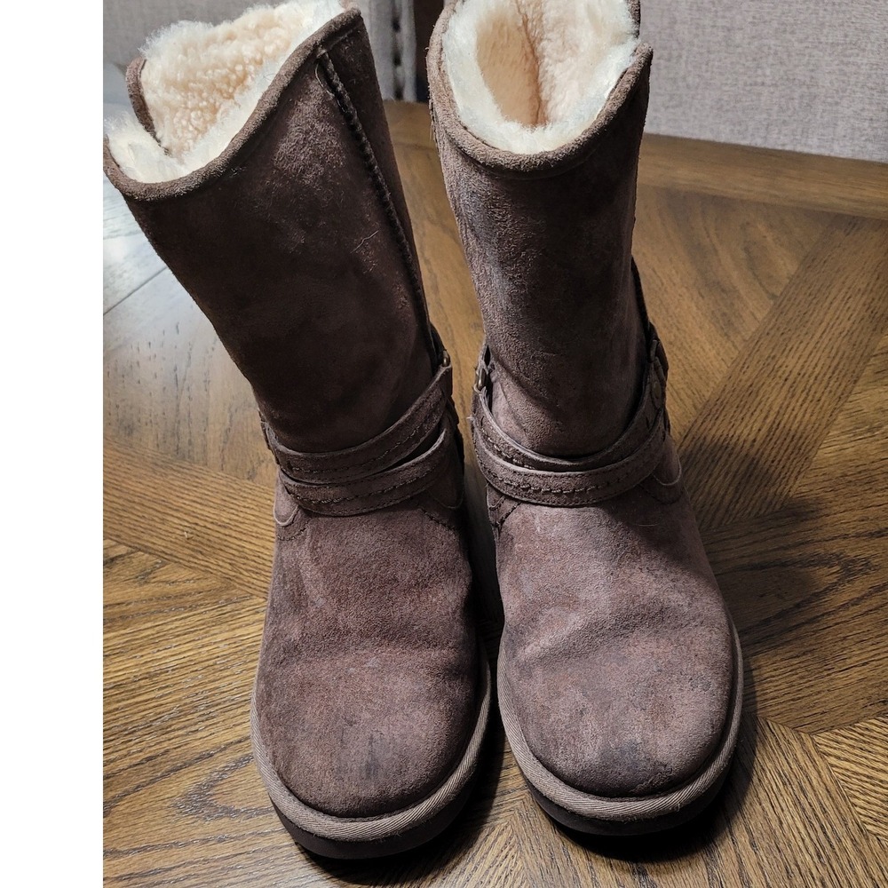 Ugg Palisades Brown Suede Sheepskin Lined Buckle Mid Calf Boots 1007700 sz 9